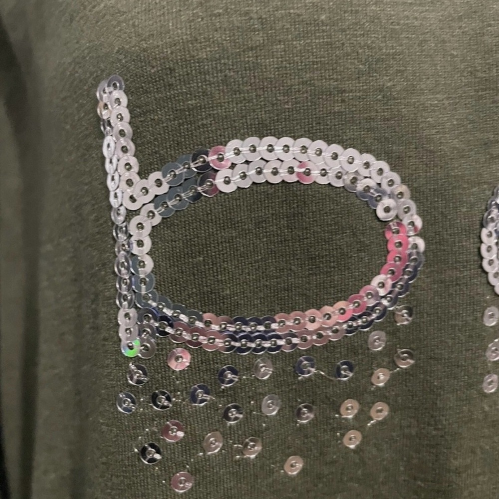 Bebe Olive Green Long Sleeve Too with Embroidered Logo. Never worn - Picture 3 of 5